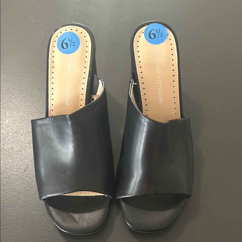 Adrienne Vittadini Black Mules Classic Slip-On Design